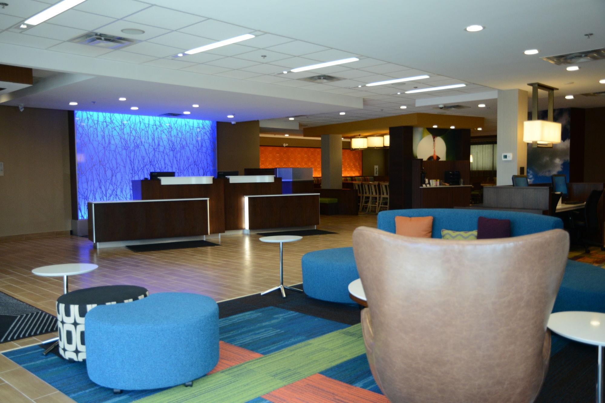 Fairfield Inn & Suites By Marriott Edmonton North Екстериор снимка