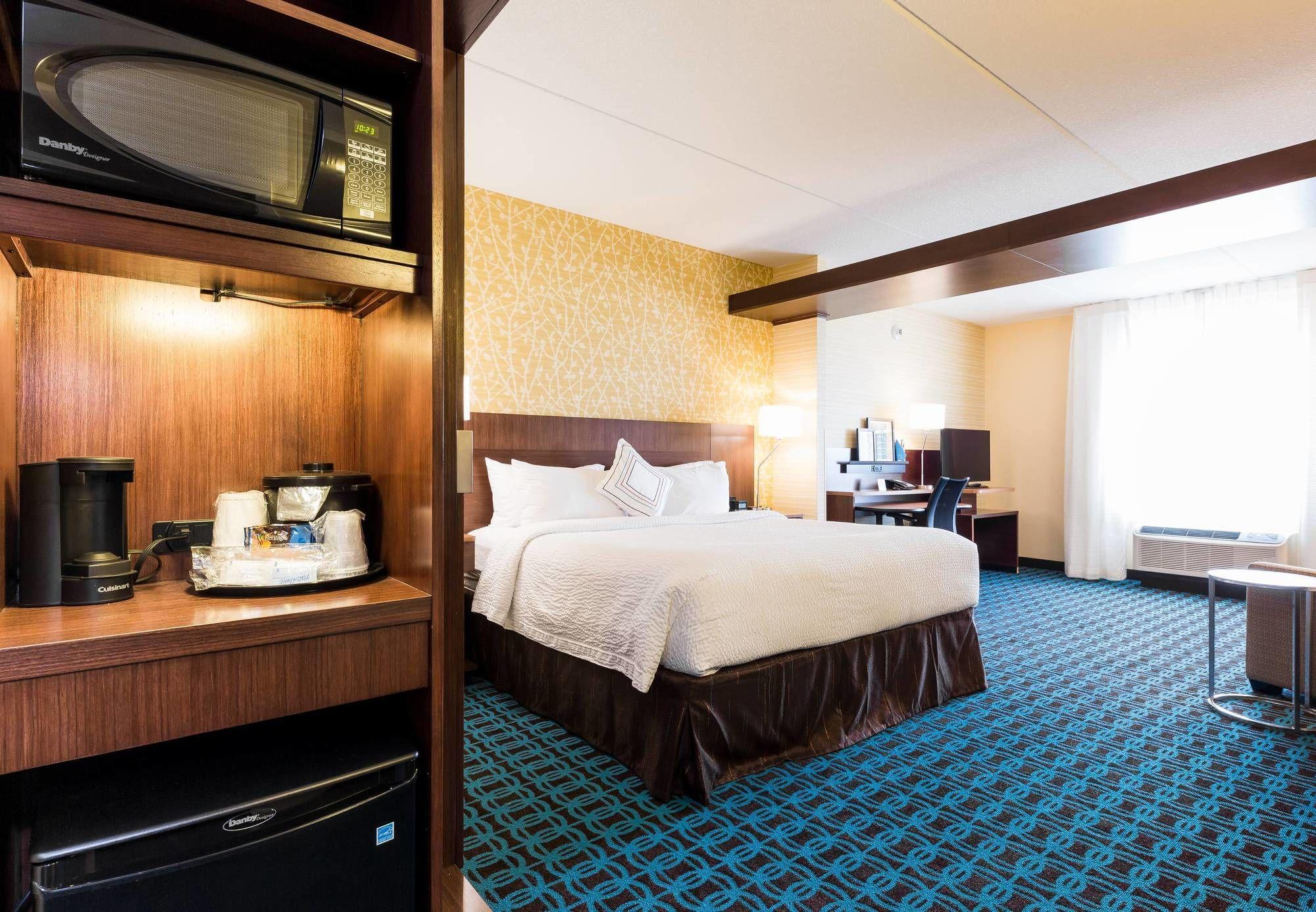 Fairfield Inn & Suites By Marriott Edmonton North Екстериор снимка