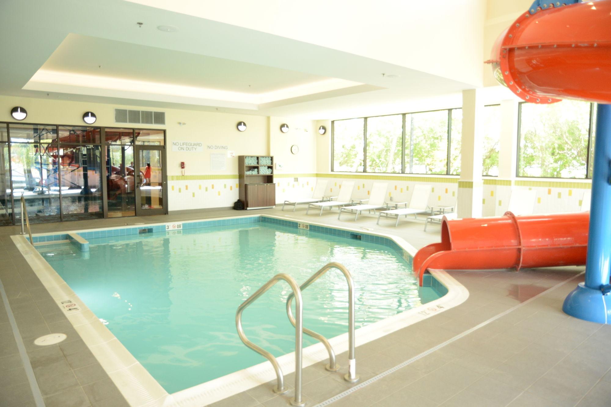 Fairfield Inn & Suites By Marriott Edmonton North Екстериор снимка