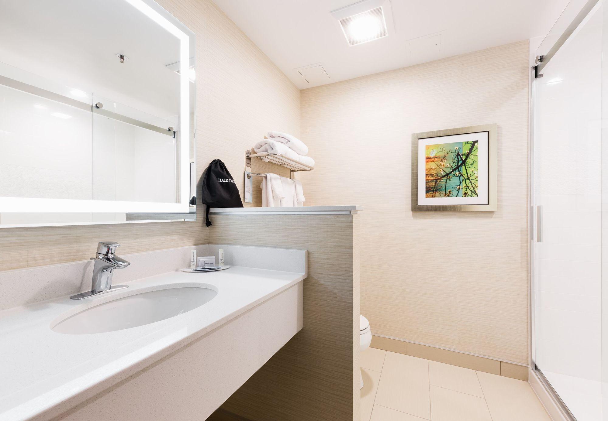 Fairfield Inn & Suites By Marriott Edmonton North Екстериор снимка