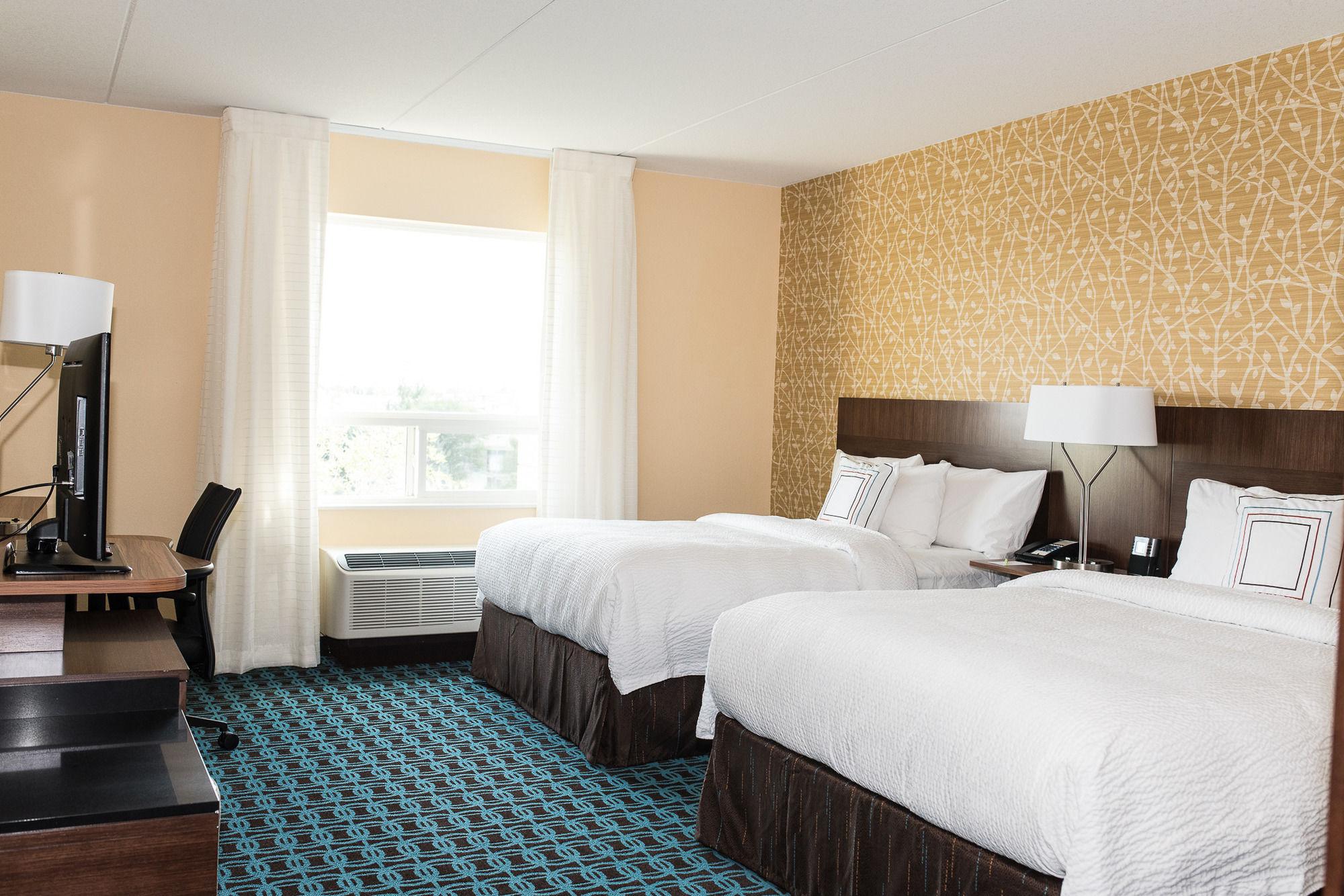 Fairfield Inn & Suites By Marriott Edmonton North Екстериор снимка