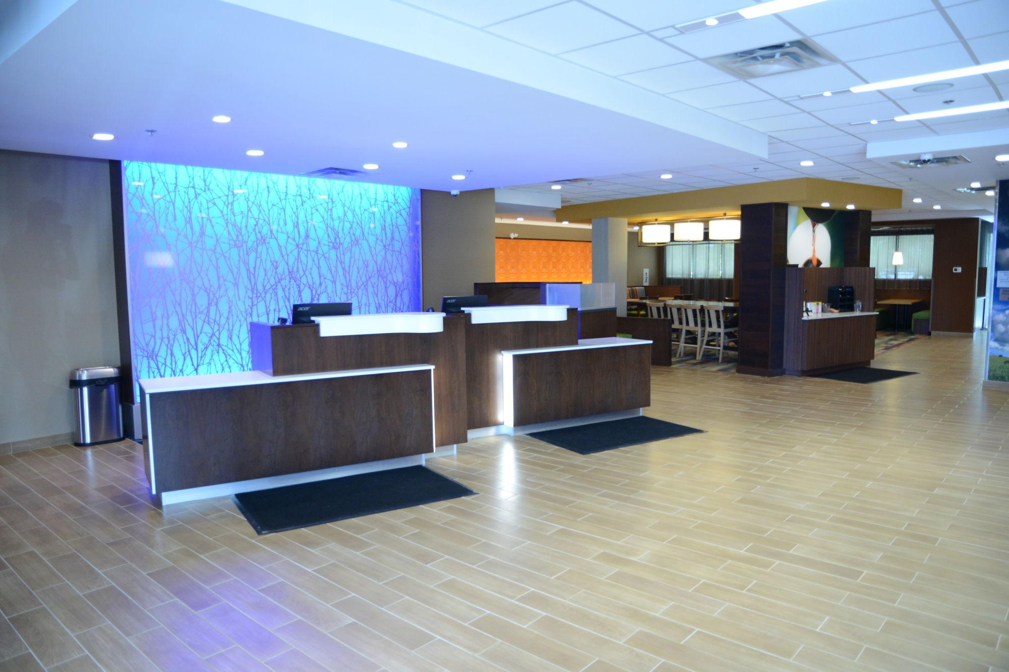 Fairfield Inn & Suites By Marriott Edmonton North Екстериор снимка