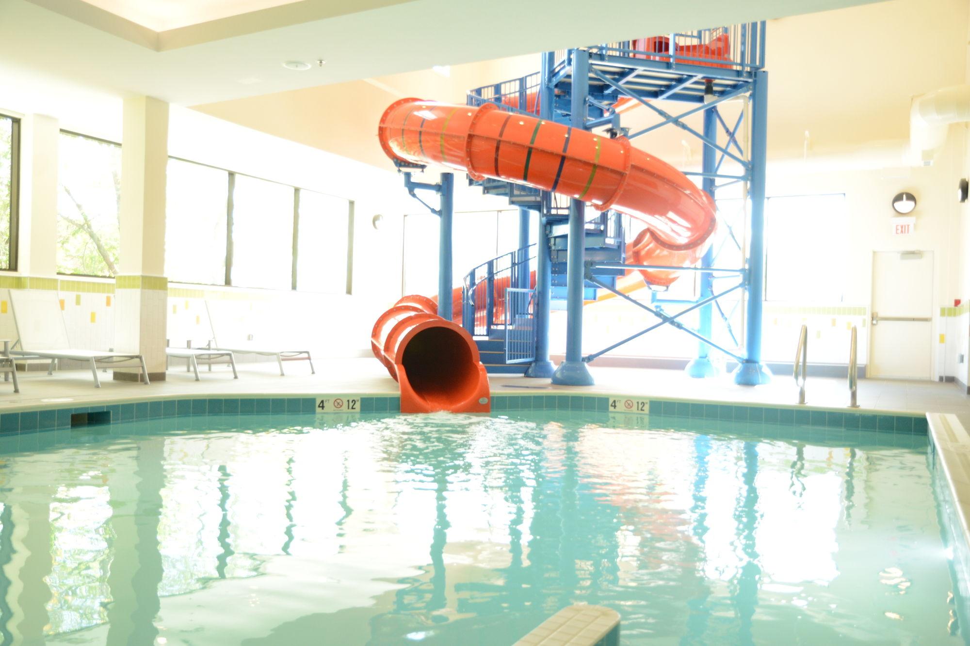 Fairfield Inn & Suites By Marriott Edmonton North Екстериор снимка