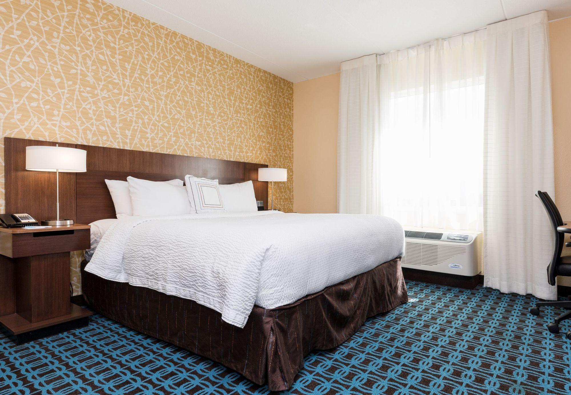 Fairfield Inn & Suites By Marriott Edmonton North Екстериор снимка