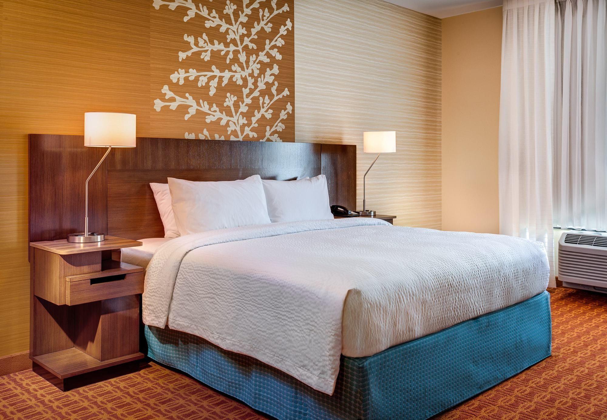 Fairfield Inn & Suites By Marriott Edmonton North Екстериор снимка
