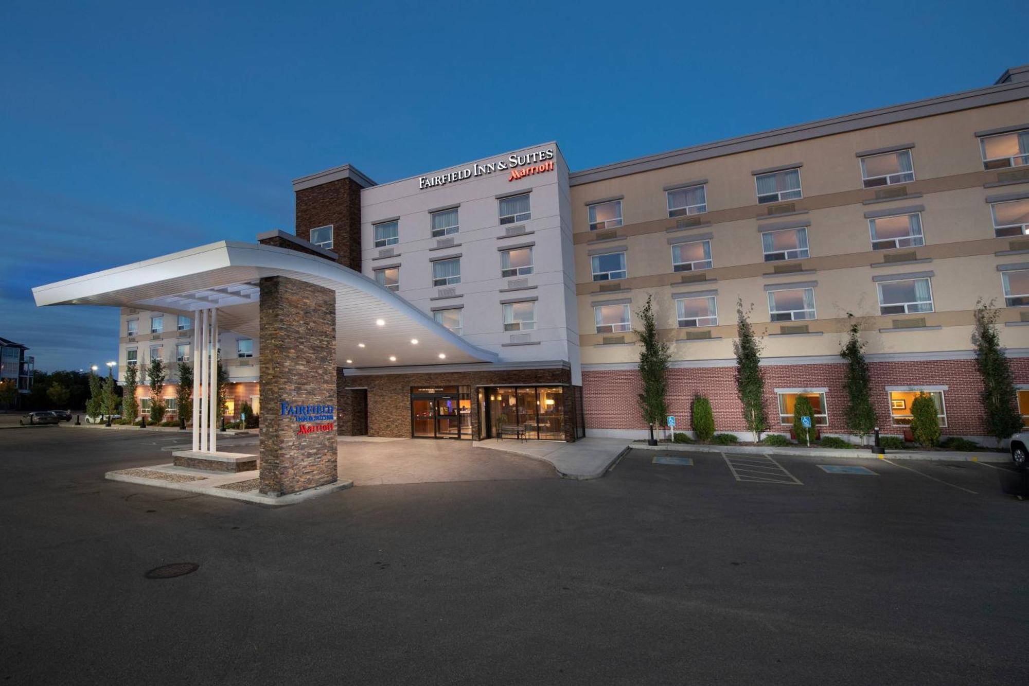 Fairfield Inn & Suites By Marriott Edmonton North Екстериор снимка