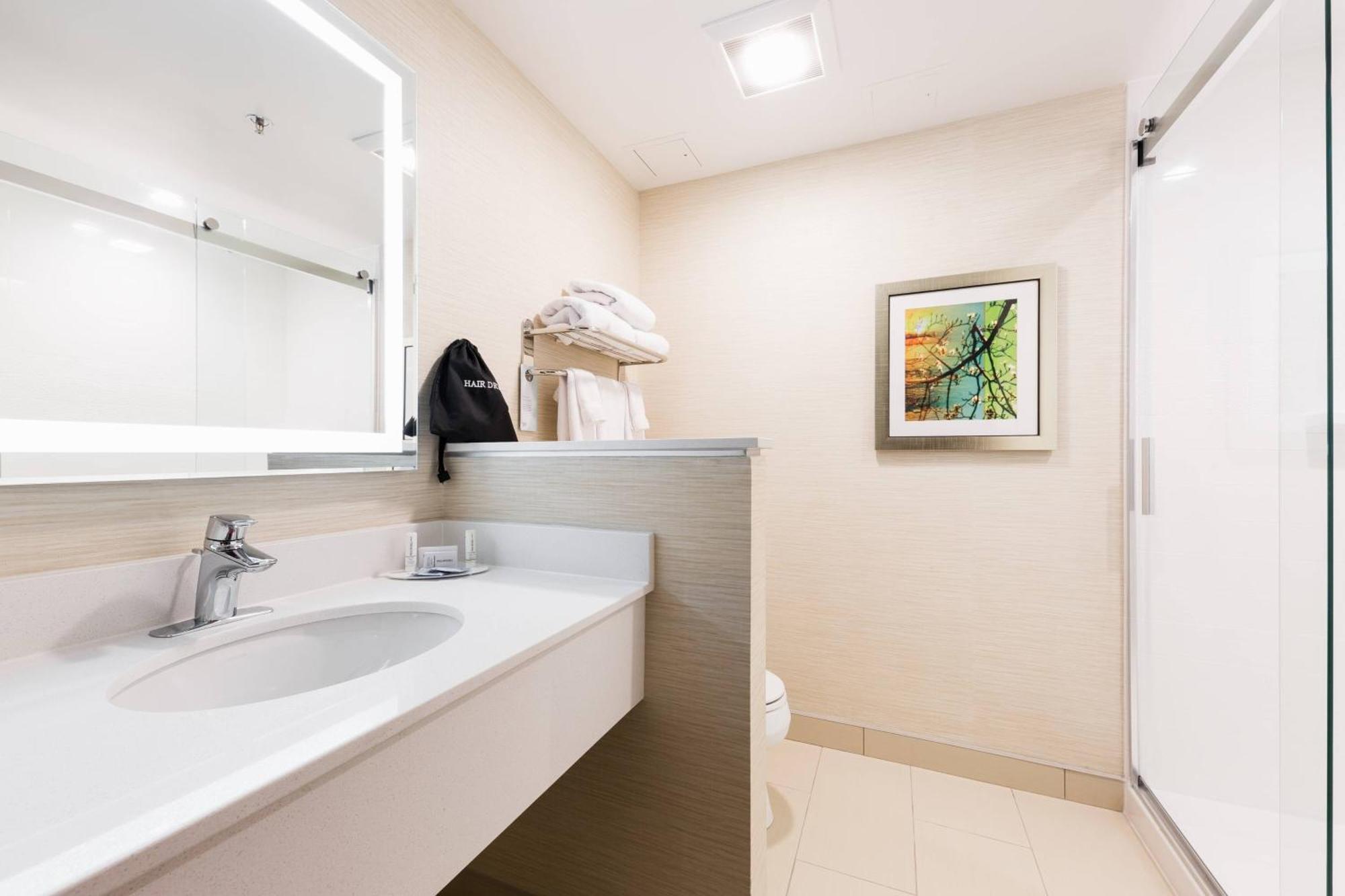 Fairfield Inn & Suites By Marriott Edmonton North Екстериор снимка