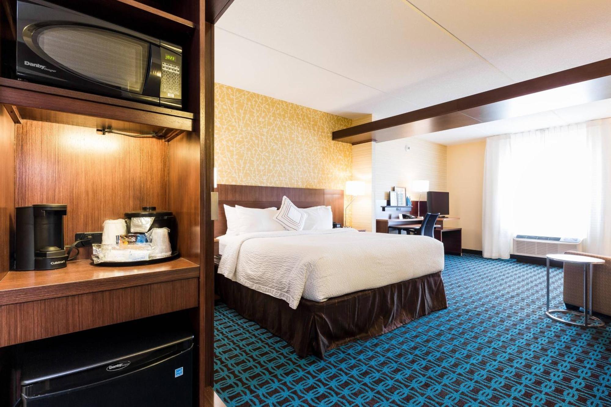 Fairfield Inn & Suites By Marriott Edmonton North Екстериор снимка